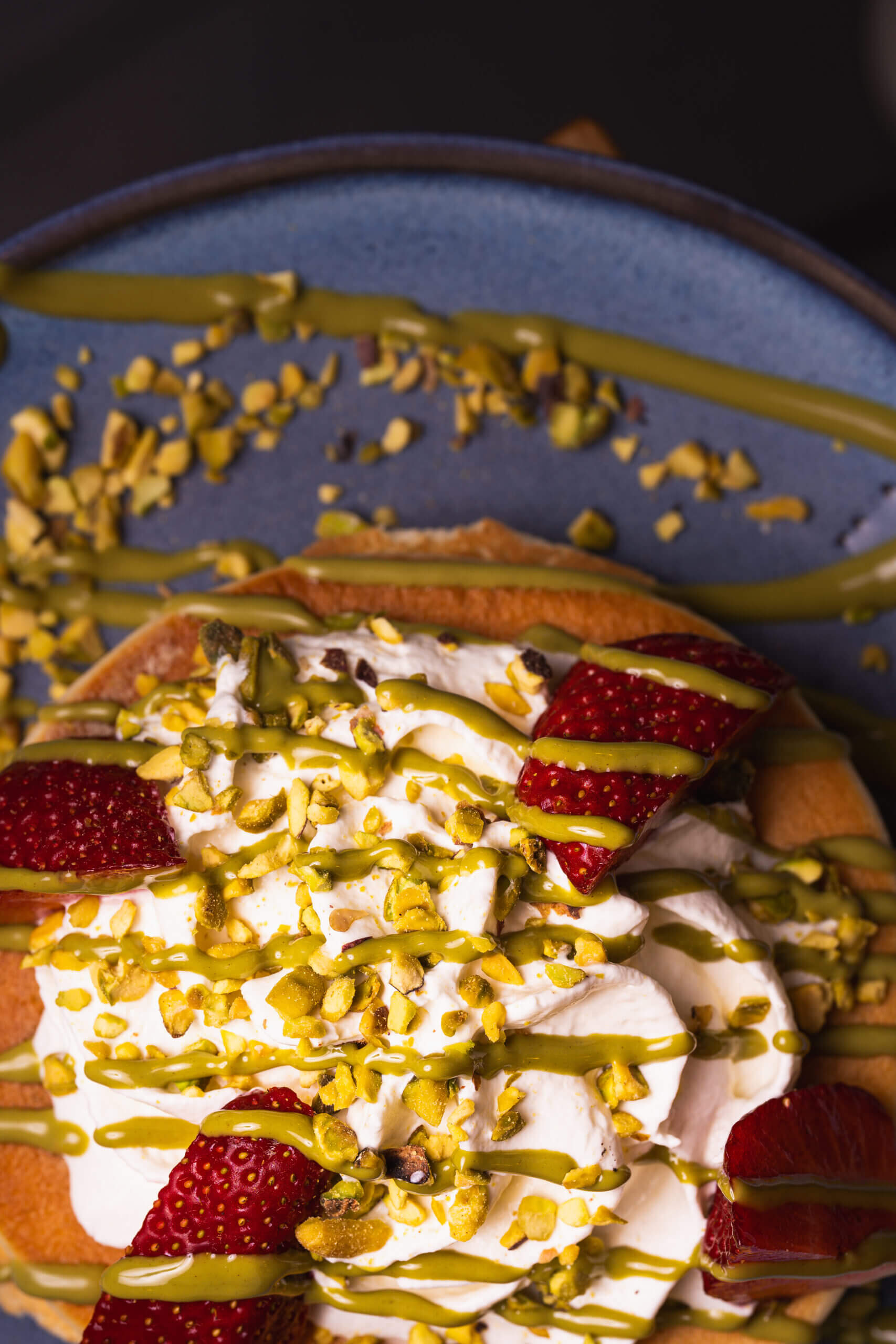Pancake chantilly, fraise et pistache